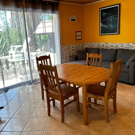 Nyaraló Curtalina